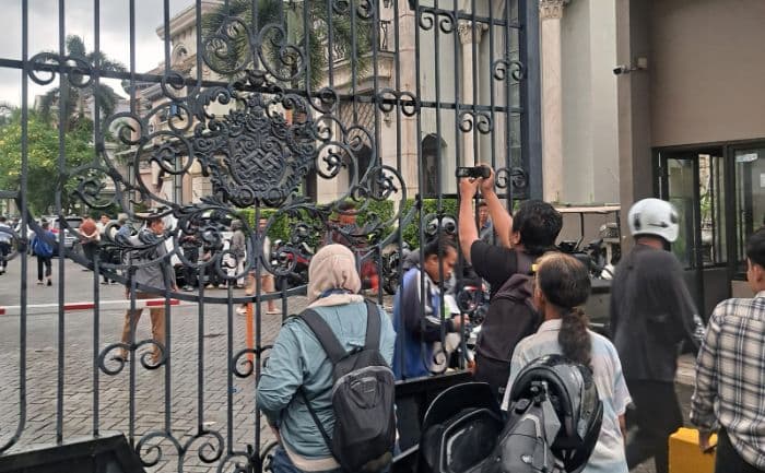 ledakan_di_komplek_grand_polonia_diduga_dari_rumah_yang_sedang_direnovasi