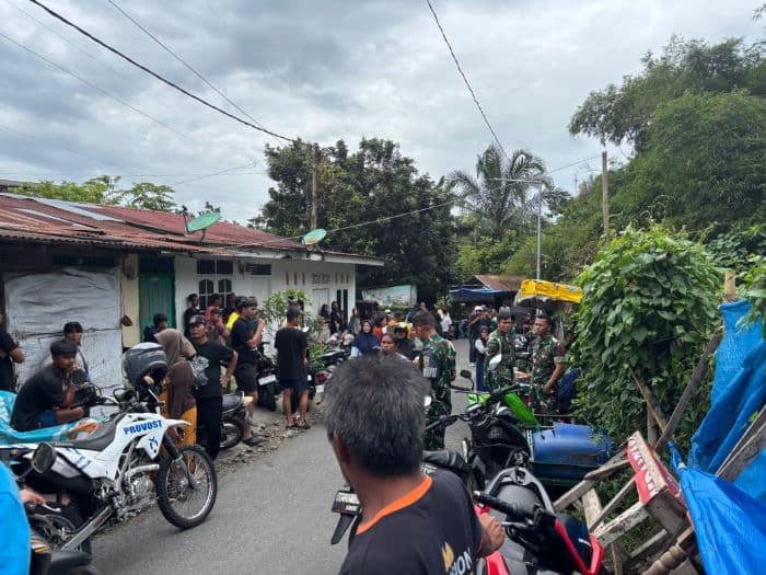 mayat_pria_ditemukan_tergantung_di_rindam_siantar