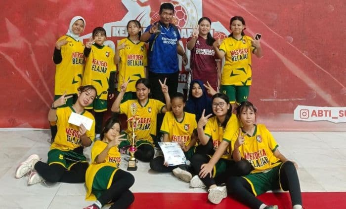 tim_bola_tangan_putri_smpn_6_medan_raih_runnerup_pada_kejuaraan_abti_2026_
