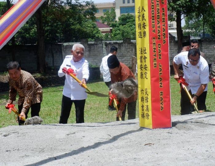 pembangunan_akses_jalan_wihara_mahakaruna_dimulai_wagub_sumut_infrastruktur_bawa_pesan_toleransi