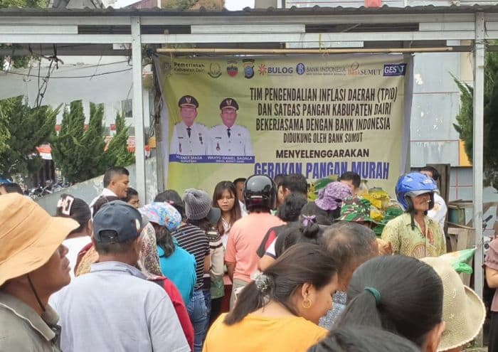 pemkab_dairi_gelar_pasar_pangan_murah_beras_dan_minyak_diserbu_warga