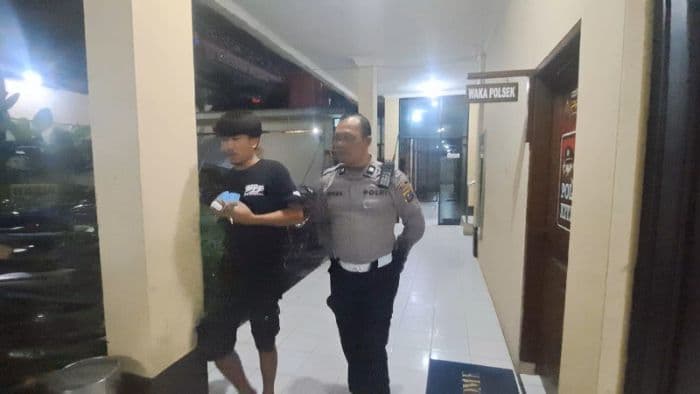bocah_penjual_tisu_tewas_dilindas_tronton_di_simpang_cemara