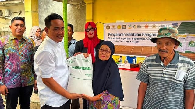 bulog_sumut_tegaskan_stok_beras_di_gudang_bukan_penimbunan
