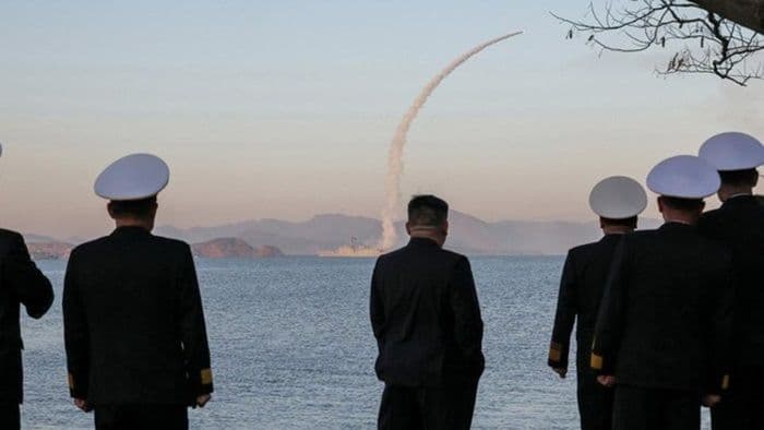 trump_minta_bertemu_kim_jong_un_dijawab_korut_dengan_peluncuran_rudal_