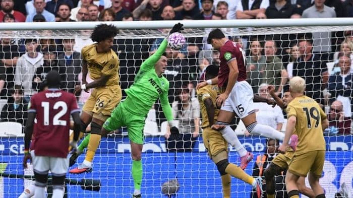 west_ham_united_vs_crystal_palace_12_eagles_bungkam_the_hammers_di_london_stadium