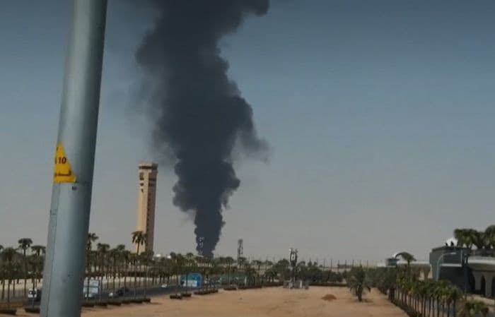 houthi_klaim_serang_riyadh_saudi_cegat_rudal_balistik