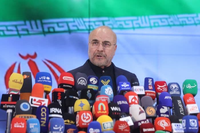 iran_tegaskan_selat_hormuz_tak_akan_dibuka_sebelum_tuntutan_dipenuhi