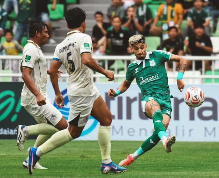 javi_siverio_hattrick_psms_medan_hancurkan_persiku_60