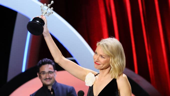 naomi_watts_dedikasikan_penghargaan_san_sebastin_untuk_david_lynch