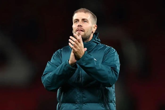 fabian_hurzeler_masuk_radar_manchester_united_brighton_santai