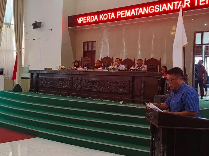 fraksifraksi_pengusung_soroti_disharmoni_wali_kota_dengan_wakil_wali_kota_pematangsiantar