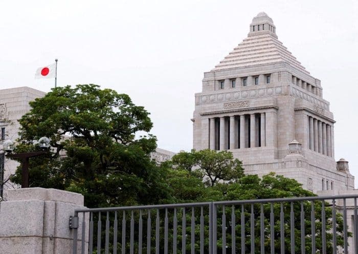 jepang_luncurkan_stimulus_raksasa_era_takaichi_fokus_tekan_inflasi_ai_dan_militer