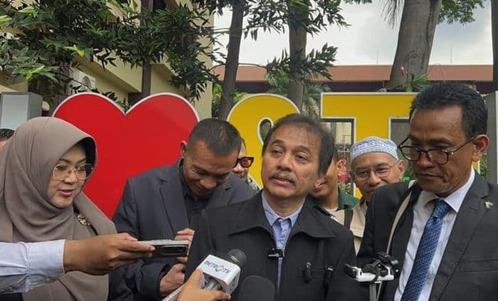 kasus_ijazah_jokowi_roy_suryo_cs_dicekal_wajib_lapor_dan_ajukan_saksi_ahli