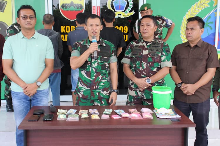 dandim_0209lb_ungkap_kasus_peredaran_narkotika_jenis_ekstasi