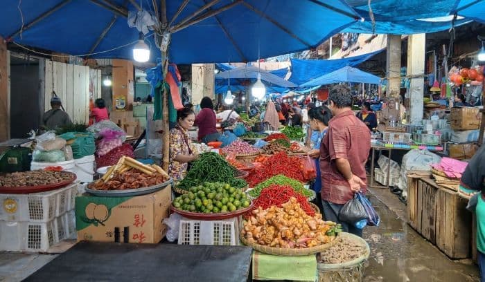 _harga_cabai_di_pasar_tradisional_siantar_mulai_turun_daging_ayam_bertahan_mahal_