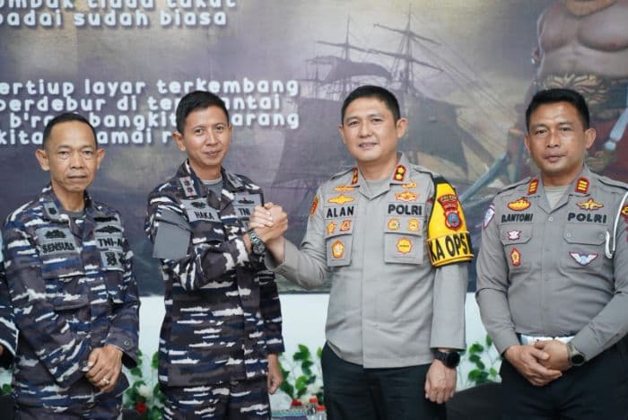 polres_tapteng_dan_tni_al_perkuat_sinergitas_jaga_keamanan_wilayah_pesisir