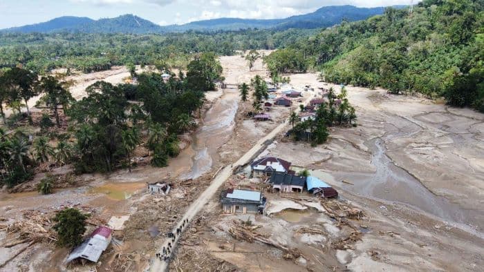 prabowo_cabut_izin_28_perusahaan_perusak_hutan_penyebab_banjir_sumatera_apa_saja_