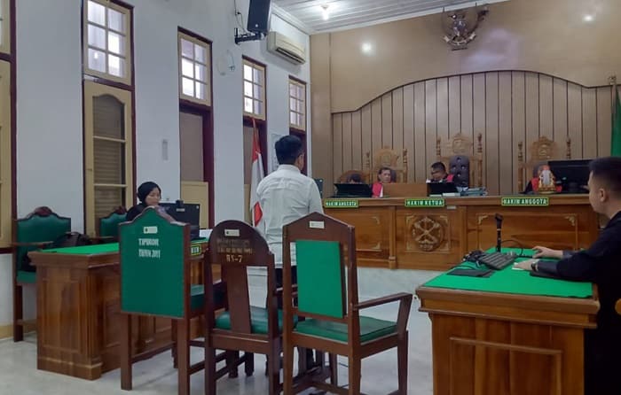 mantan_bendahara_rsup_ham_belum_tentukan_sikap_usai_vonis_diringankan