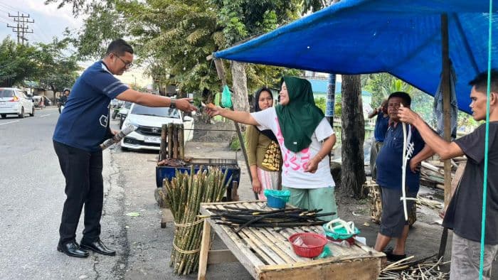 pakat_kuliner_khas_mandailing_laris_manis_di_medan_saat_ramadan