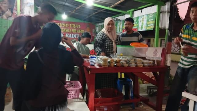 ramadan_2026_pedagang_takjil_menjamur_di_balige_laguboti_dan_porsea