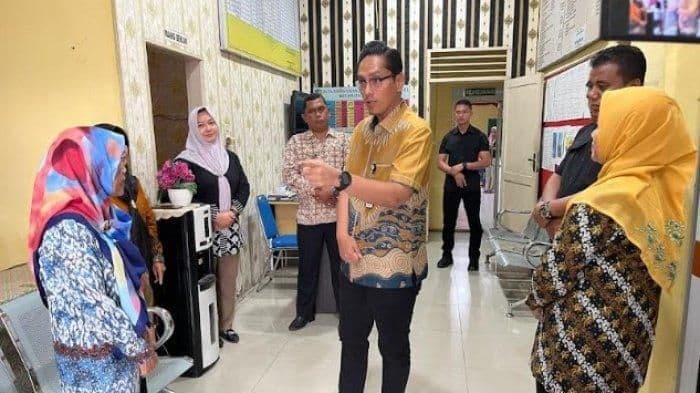 camat_medan_polonia_dan_lurah_tsm_iii_diperiksa_lnspektorat