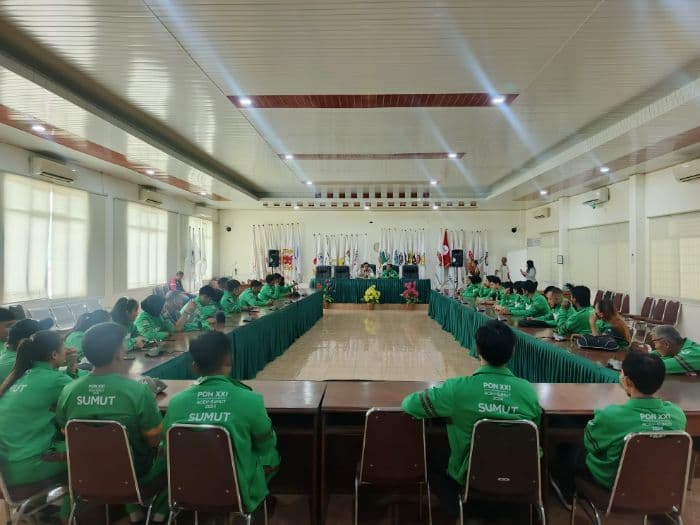 datangi_koni_atlet_dan_pelatih_kontingen_sumut_minta_bonus_pon_tak_dipotong