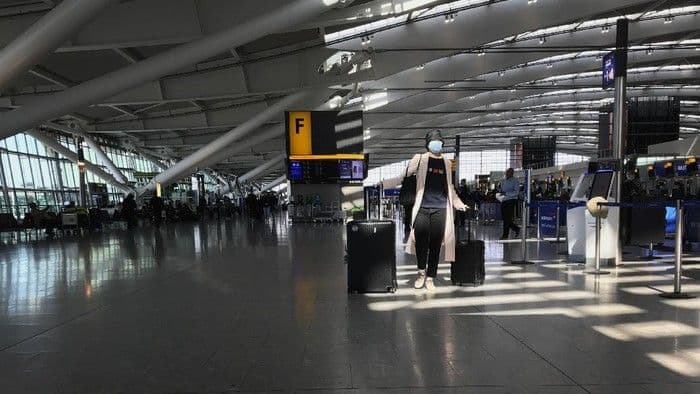 listrik_padam_akibat_kebakaran_gardu_bandara_heathrow_ditutup_