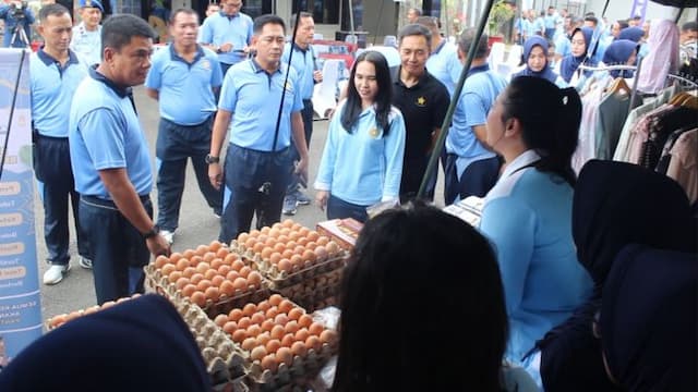 rangkaian_hut_tni_au_bazar_murah_diadakan_bantu_kebutuhan_jelang_lebaran