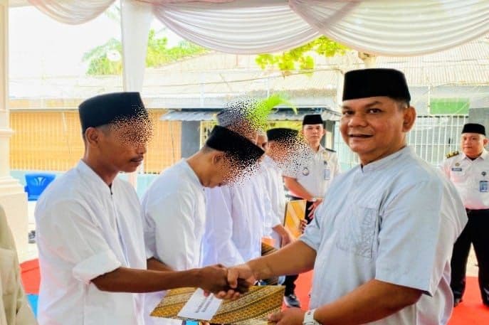 748_warga_binaan_lapas_labuhan_ruku_terima_remisi_idulfitri_1447_h_10_orang_langsung_bebas
