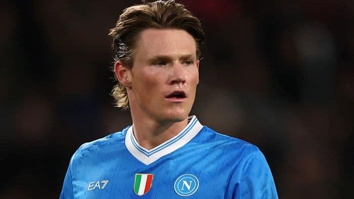 gol_kilat_mctominay_antar_napoli_tundukkan_cagliari_naik_ke_posisi_kedua