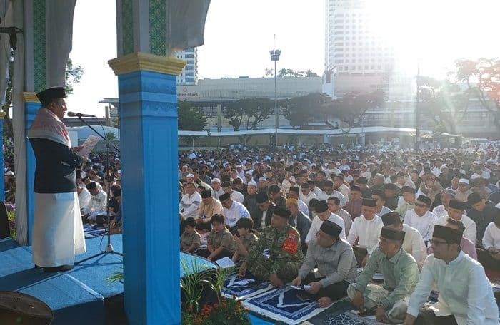 khatib_tifatul_sembiring_ingatkan_kesabaran_dan_tawakal_di_tengah_bencana