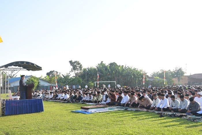 khutbah_idulfitri_di_deli_serdang_momentum_kemenangan_dan_penguatan_iman_umat_islam