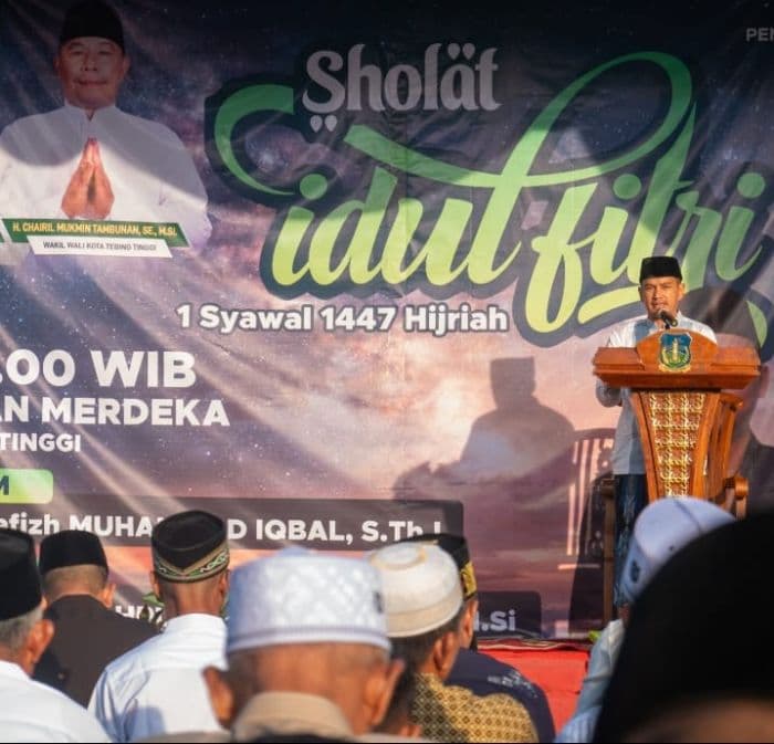 wali_kota_tebing_tinggi_ajak_warga_jaga_persatuan_saat_salat_idulfitri_1447_h