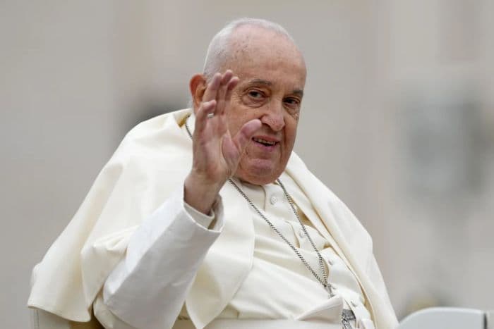 ephorus_emeritus_hkbp_pdt_robin_butarbutar_perayaan_paskah_meyakinkan_paus_fransiskus_meninggalkan_dunia_ini