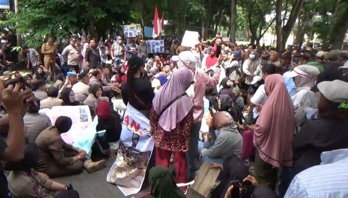 demo_ribuan_warga_langkat_soal_bantuan_banjir_berlanjut_bupati_siap_bawa_masalah_ke_jakarta