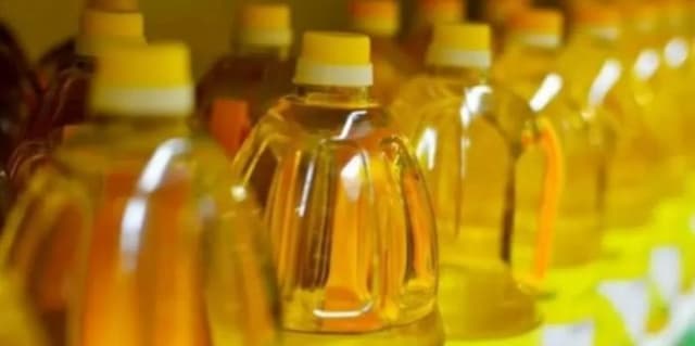 harga_minyak_goreng_melonjak_di_207_daerah_tertinggi_rp60_ribu_per_liter