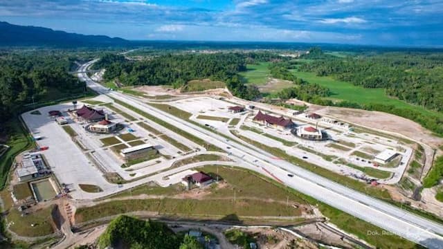 hutama_karya_dorong_tol_padangsicincin_diperpanjang_ke_bukittinggi_siapkan_terowongan_55_km