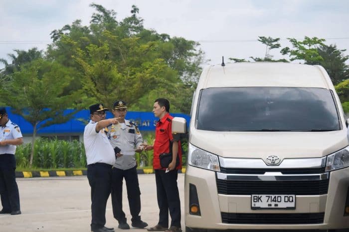 puluhan_bus_akap_akdp_dan_ajdp_terjaring_pelanggaran_dokumen_di_terminal_tanjung_pinggir_siantar