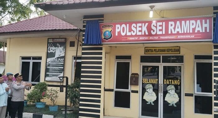 resmi_polsek_firdaus_berganti_nama_jadi_polsek_sei_rampah_sekaligus_resmikan_musala