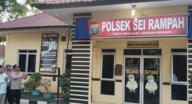 resmi_polsek_firdaus_berganti_nama_jadi_polsek_sei_rampah_sekaligus_resmikan_musala