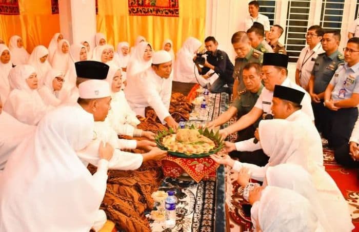 calon_jemaah_haji_sibolga_tertua_berusia_75_tahun_termuda_24_tahun