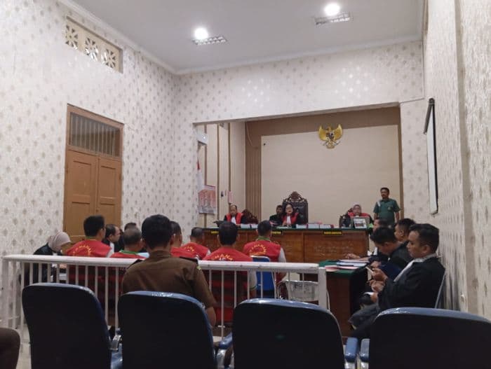 cecar_ibu_korban_pembunuhan_shela_hakim_jangan_karena_diberi_uang_anda_diam