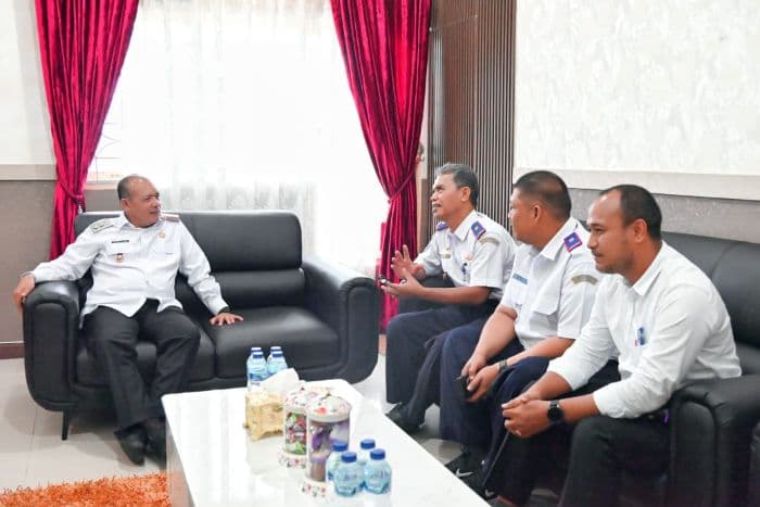 wabup_tapteng_dorong_pembukaan_kembali_rute_jakarta_dari_bandara_pinangsori