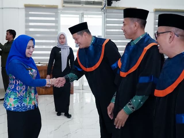 bupati_labuhanbatu_lantik_dewan_hakim_mtqh_dan_juri_fsq_2026