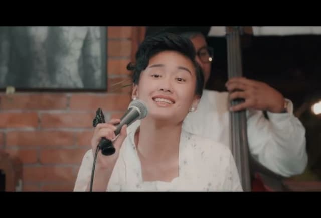 kosong_versi_jazz_trending_di_youtube_penampilan_natasya_elvira_dipuji_warganet