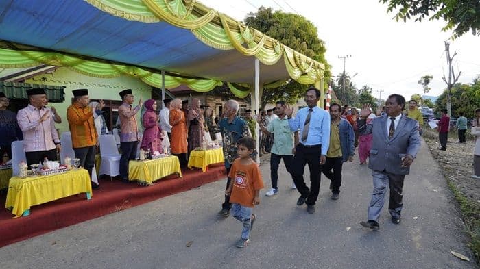 mtq_ke58_tapsel_di_aek_bilah_semarak_organisasi_kristiani_ikut_pawai_taaruf_warnai_toleransi