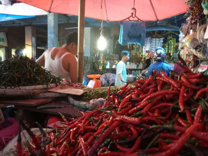 harga_sembako_di_pasar_horas_stabil_cabai_dan_telur_fluktuatif