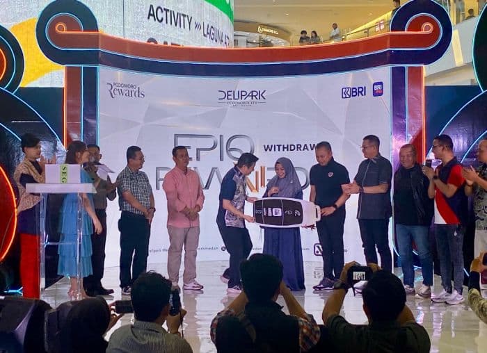 irt_di_medan_beruntung_dapat_mercedes_benz_hasil_undian