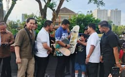 gubernur_bobby_janji_perbanyak_arena_skateboard_di_sumut_