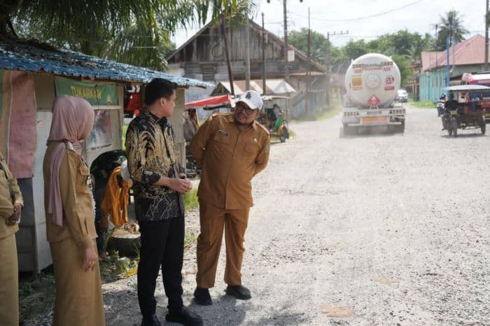 jalan_rusak_di_langkat_diperbaiki_pemprov_sumut_kucurkan_anggaran_rp642_miliar